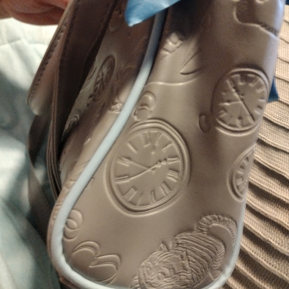 RARE lounge fly alice through the looking glass purse - Picture 6 of 7